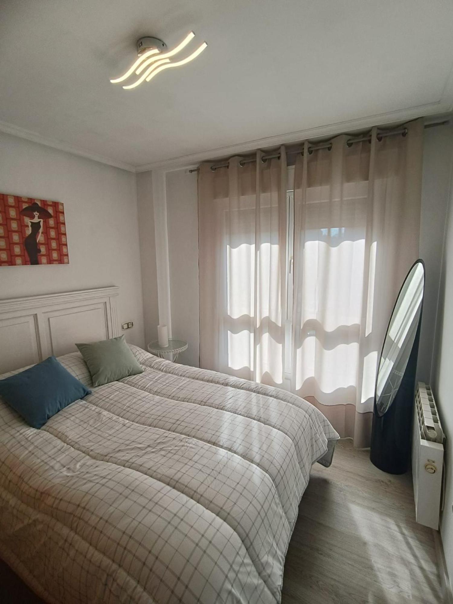 Apartamento Hospital Los Prados Parking Gratuito Oviedo Exterior photo